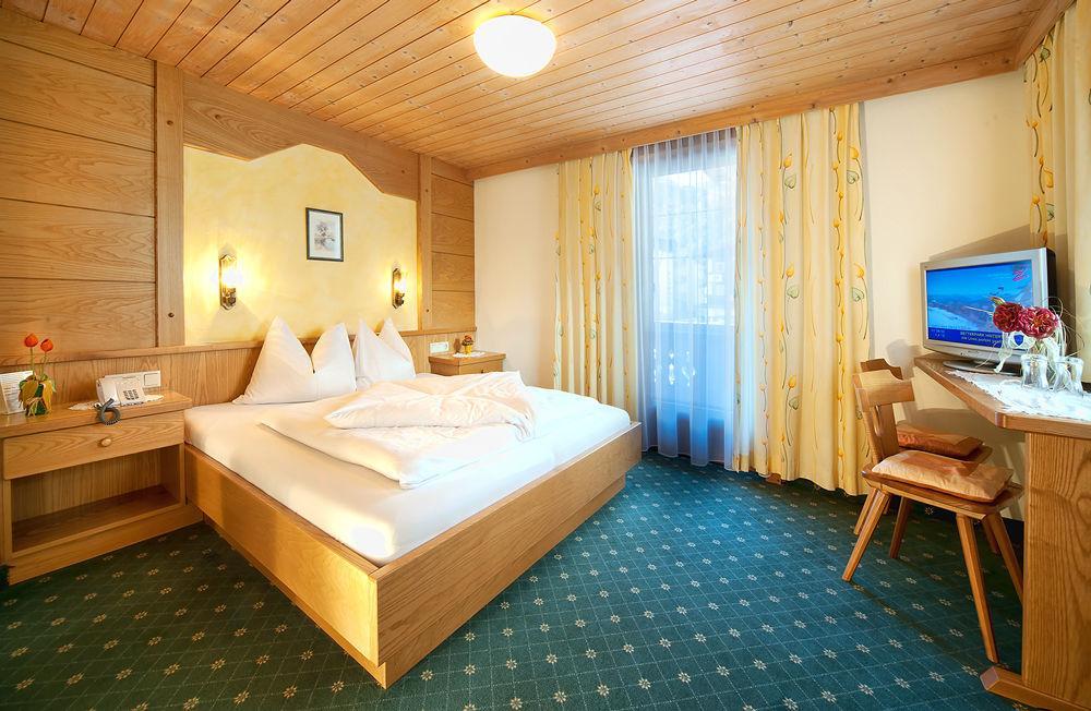 Hotel Koessler Tux Buitenkant foto